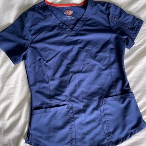 Navy Blue Dickies Dynamix Women Scrubs Top V-Neck DK730. Size small.